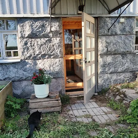 Gospodarstwo agroturystyczne Narvan Helenan Kanat Ja Kammarit Vesilahti